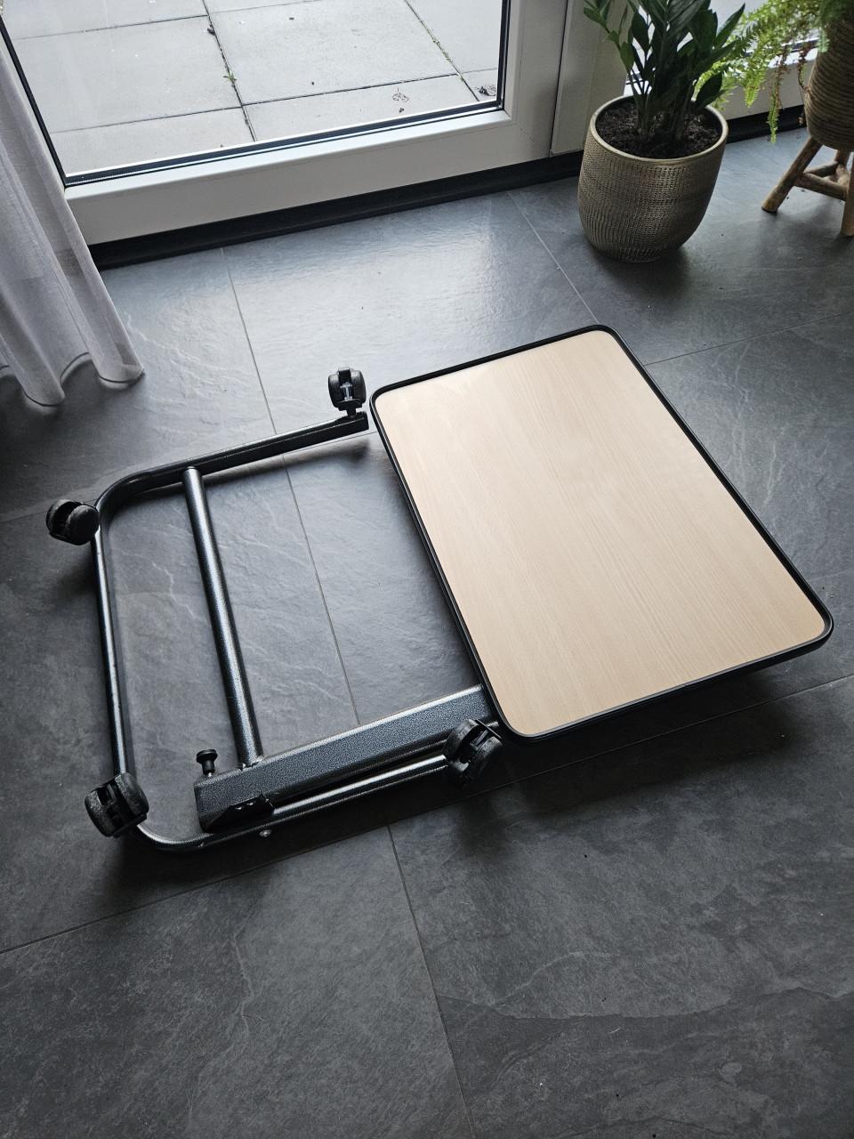 Verstelbaar bedtafeltje