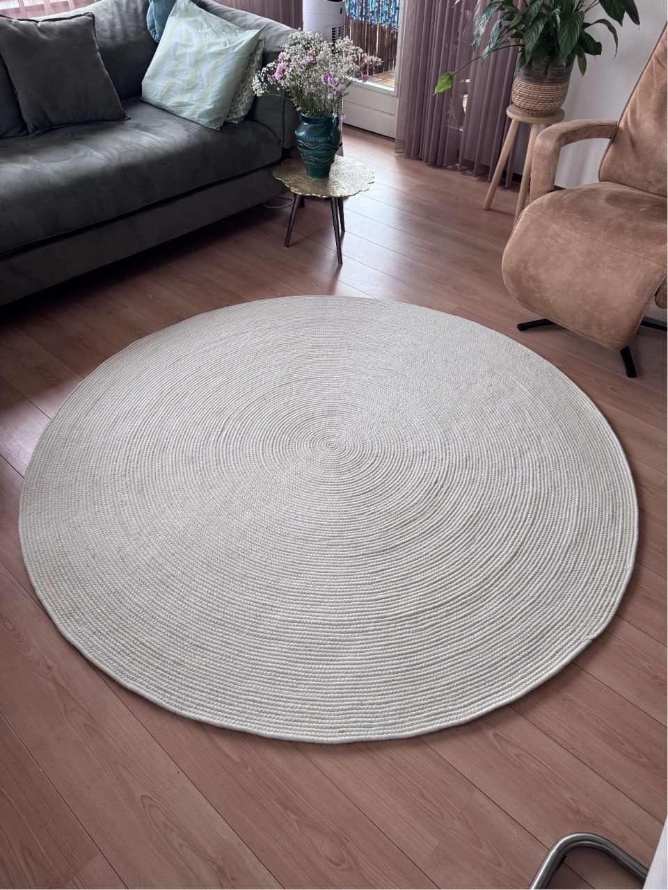 Vloerkleed wit rond 180 cm wol (zo goed als) nieuw