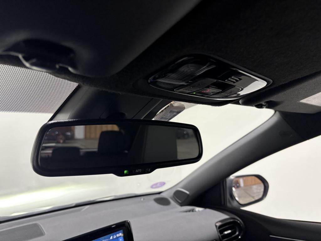 Toyota Yaris 1.5 hyb. executive