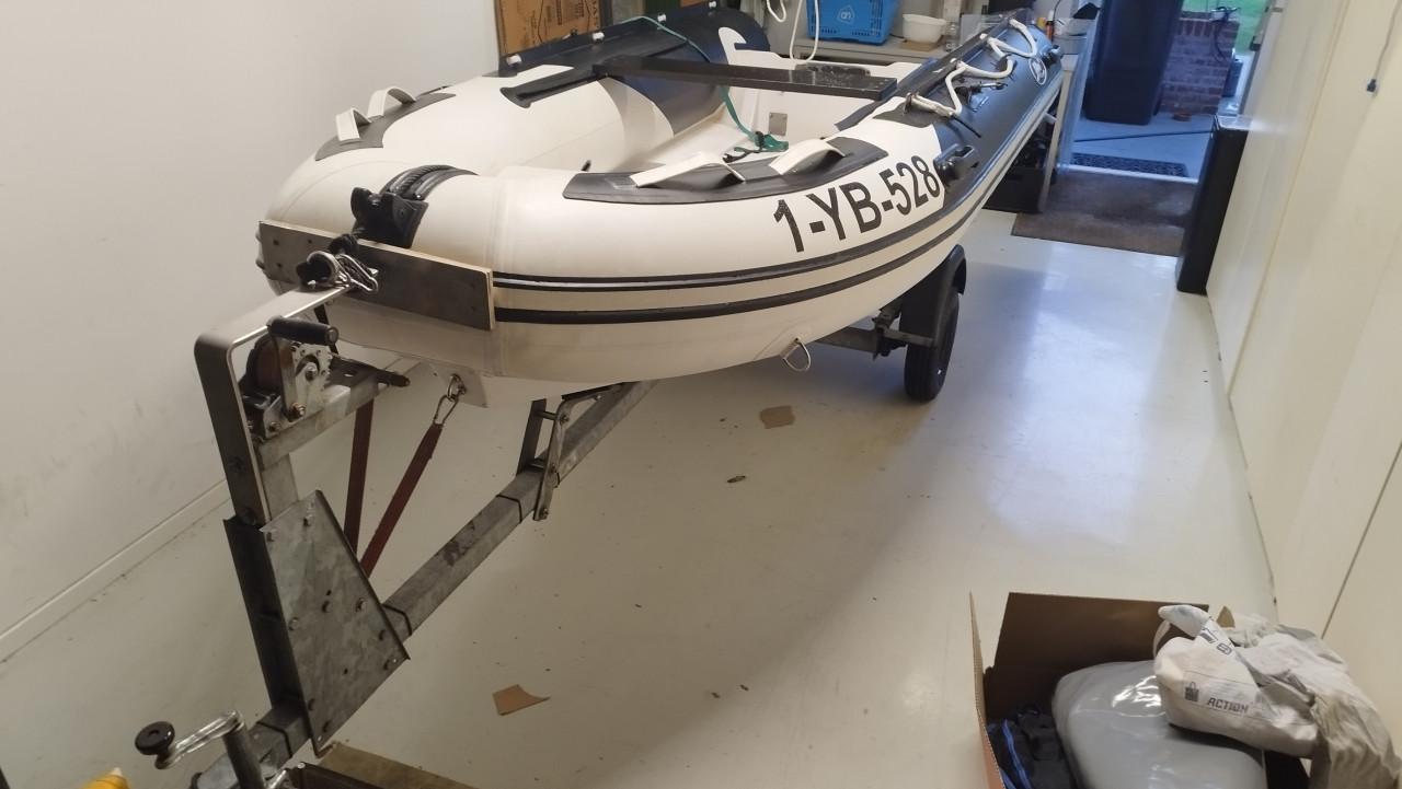 Hibo pro rib 3.30 m met 9,9pk Yamaha, inclusief wegtrailer