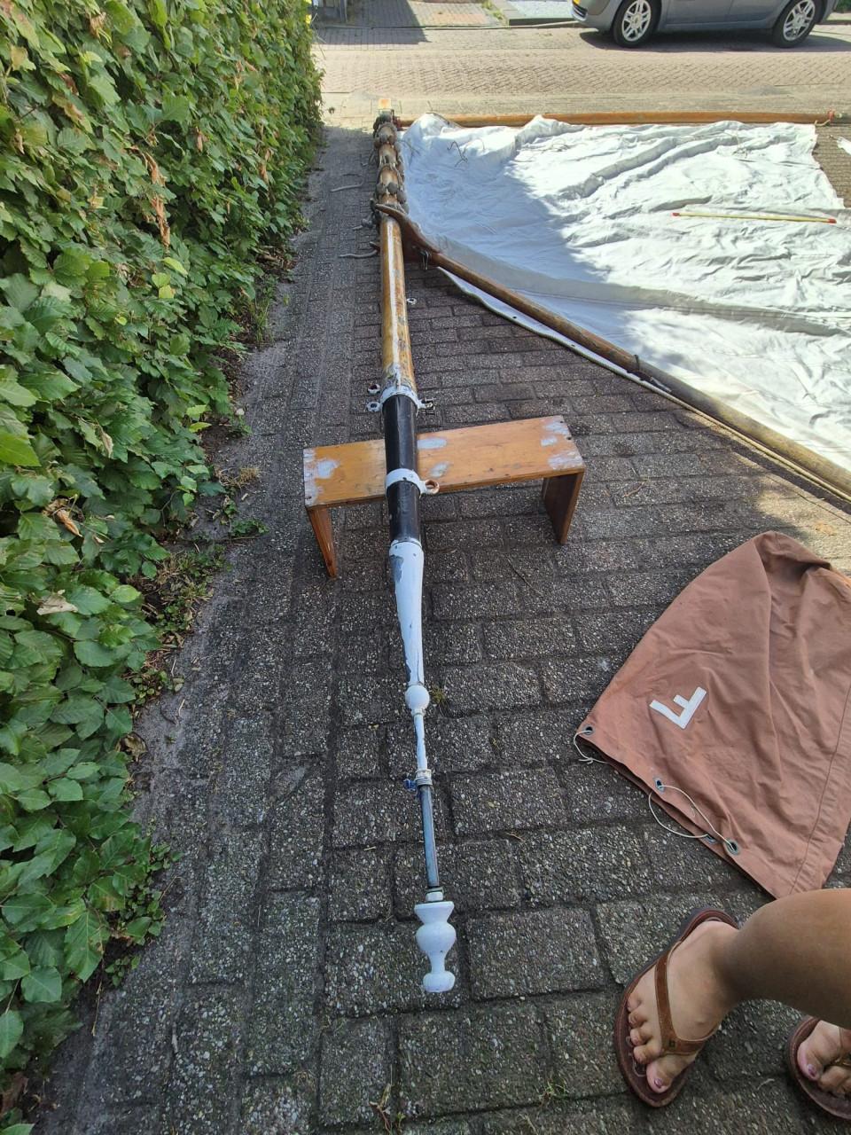 Onderdelen houten zeilboot