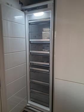 Inbouw vrieskast 180 cm hoog - PELGRIM NO-FROST