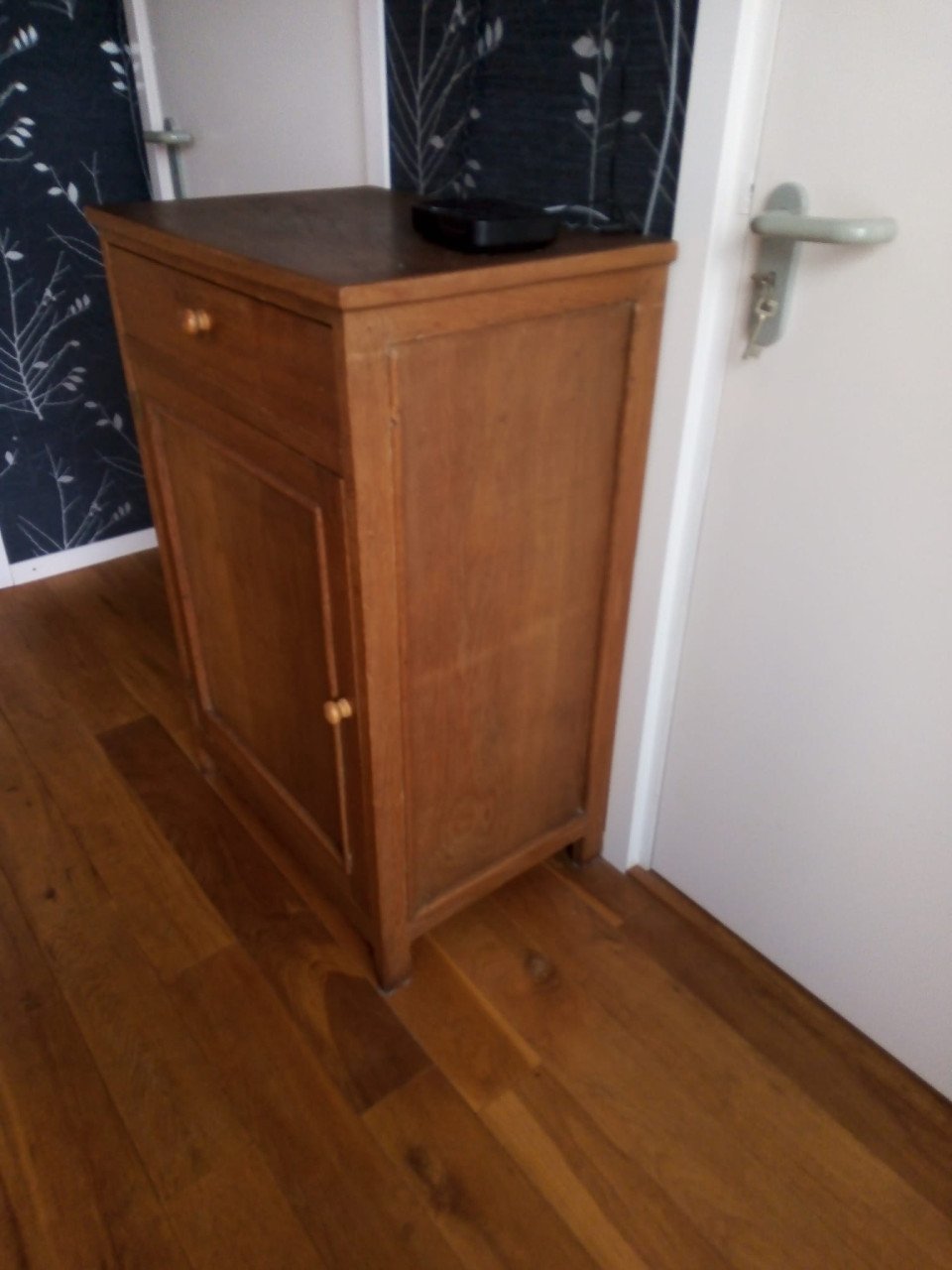 Leuk houten kastje €15,00