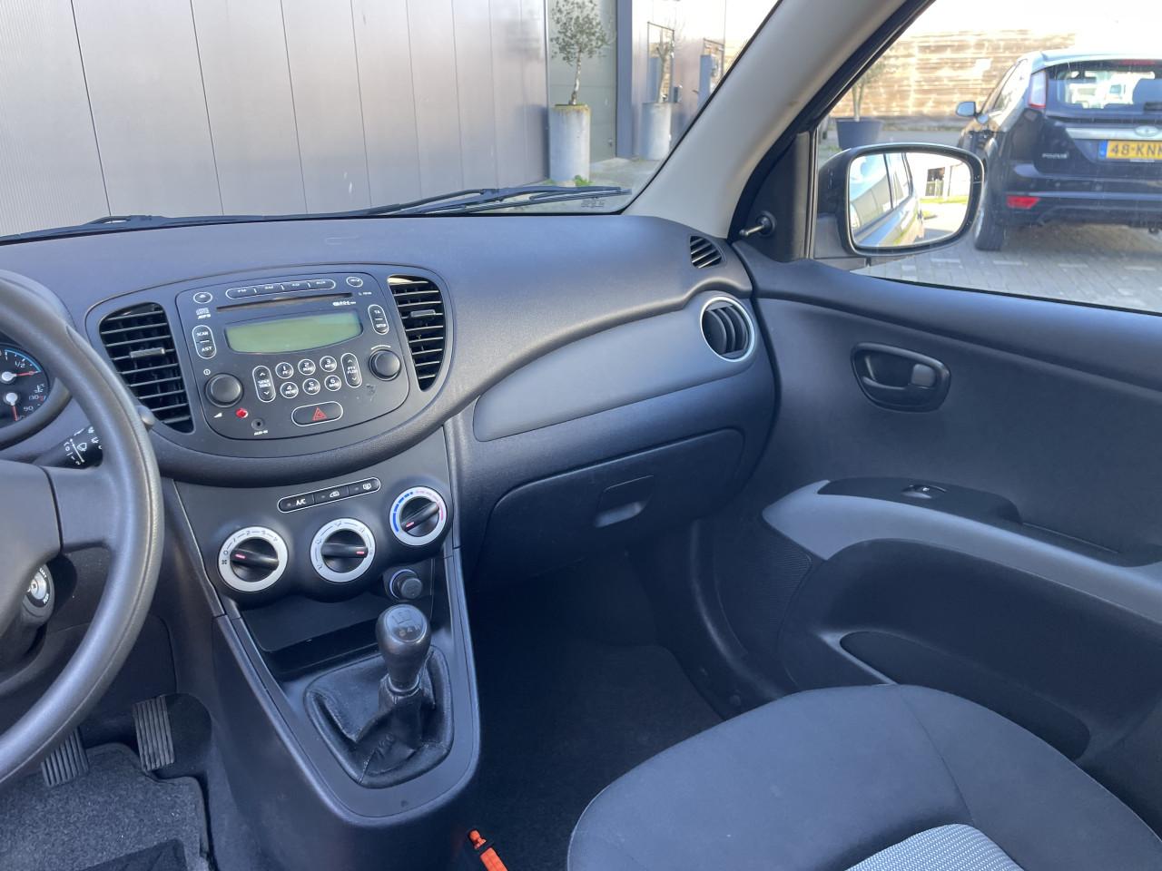 Hyundai i10 1.1 I 5DR 2008 Zwart | 69.646 NAP | NIEUWE APK!