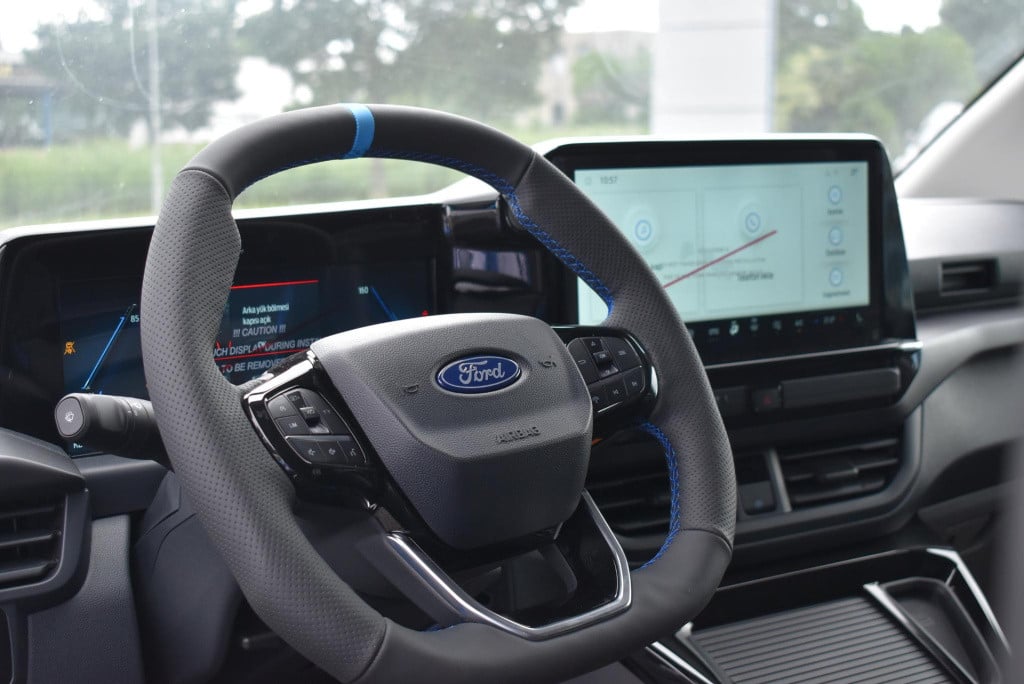 Ford E-transit cust. 320 l2h1 ms-rt 65 kwh dc | uit voorraad leverbaar! | d
