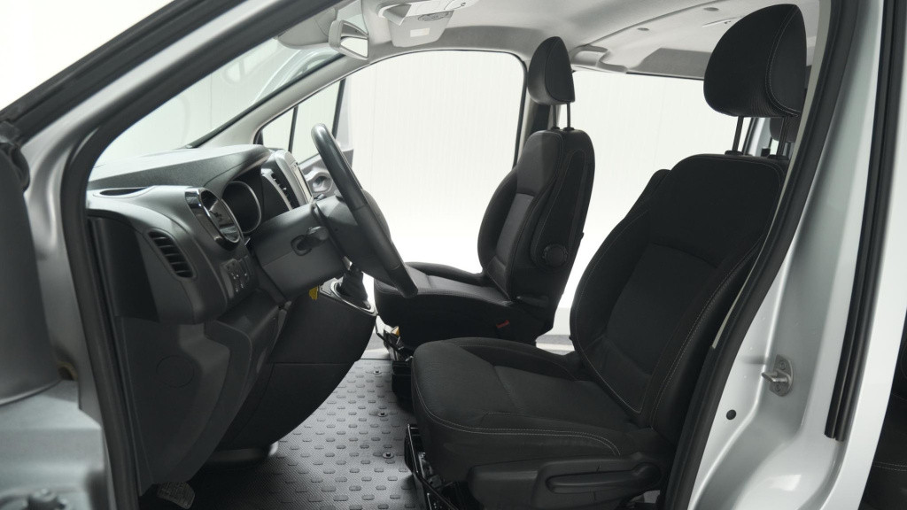 Renault Trafic 2.0 dci 170 t29 l2h1 dc comfort | navi | trekhaak | camera |