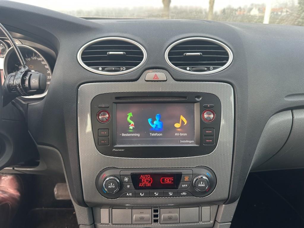 Ford Focus 1.6 titanium automaat