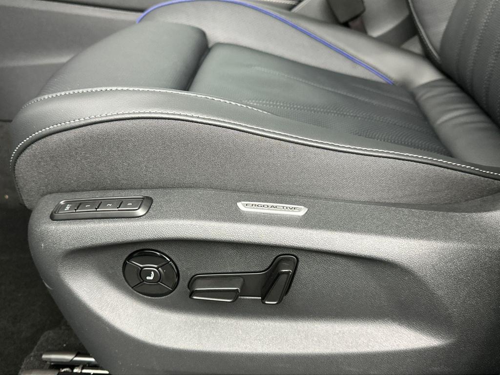 Volkswagen Tiguan r-line edition 272 plug in hybride black style pakket