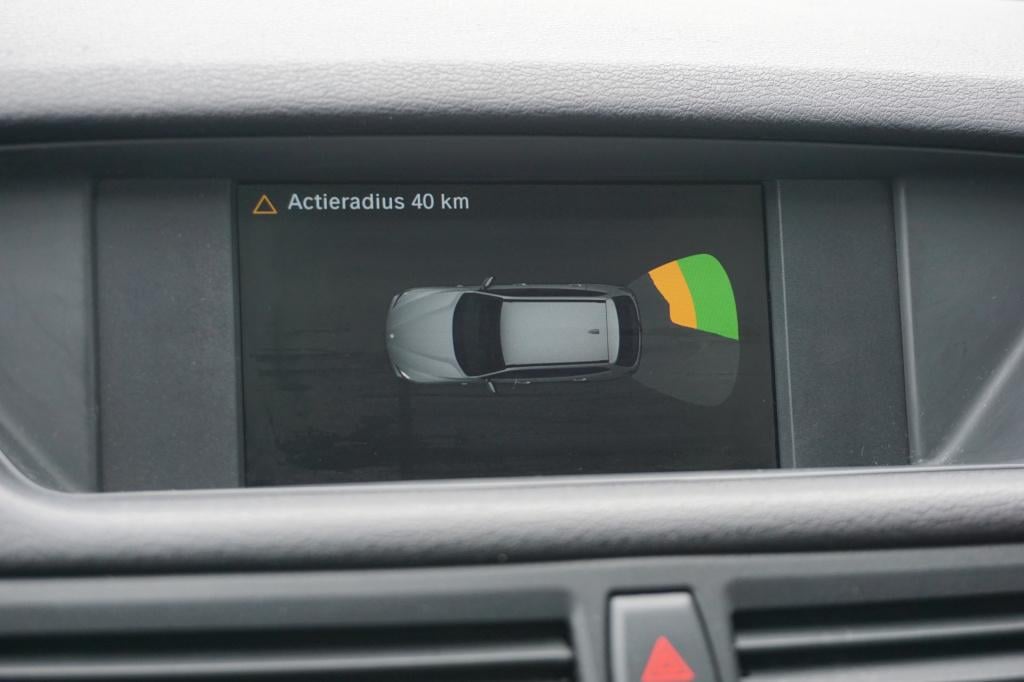 BMW X1 sdrive18i executive airco / navi / cruise / parkeers. / elektr. rame