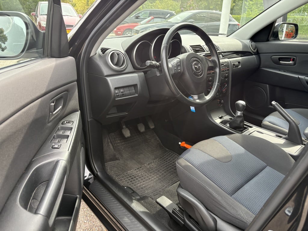 Mazda 3 sport 1.4 touring trh. mooie auto!
