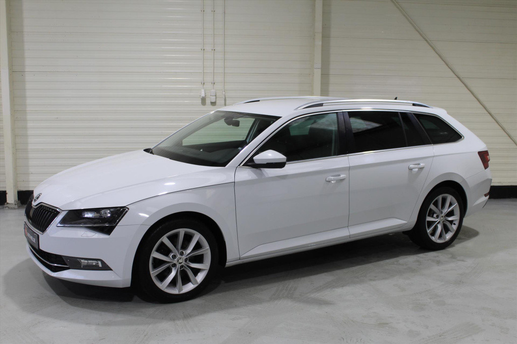 Skoda Superb combi style 1.4 tsi act