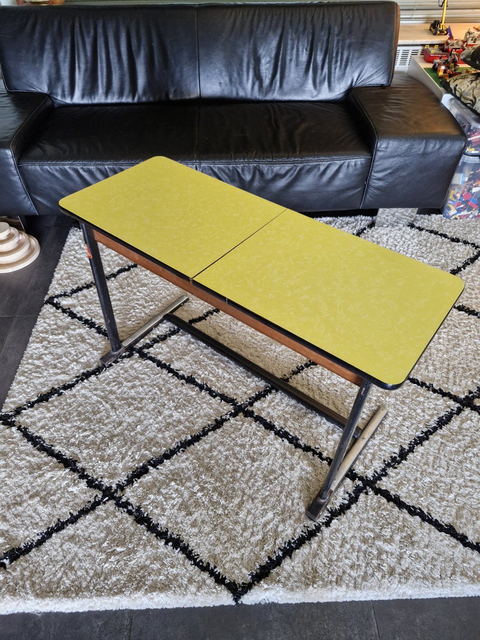 Kinder Bureau / Lessenaar