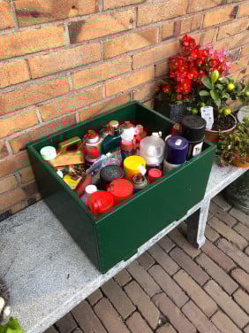 Groene houten bak.