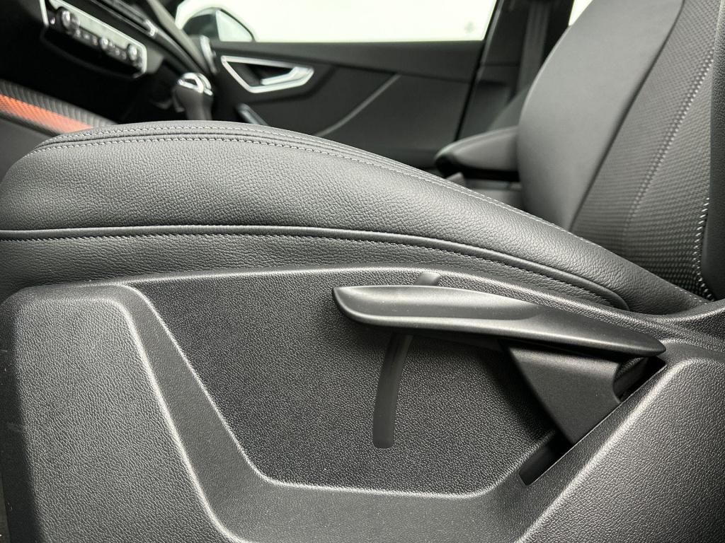 Audi Q2 s edition 35 tfsi 110 kw / 150 pk hatchback 7 vers