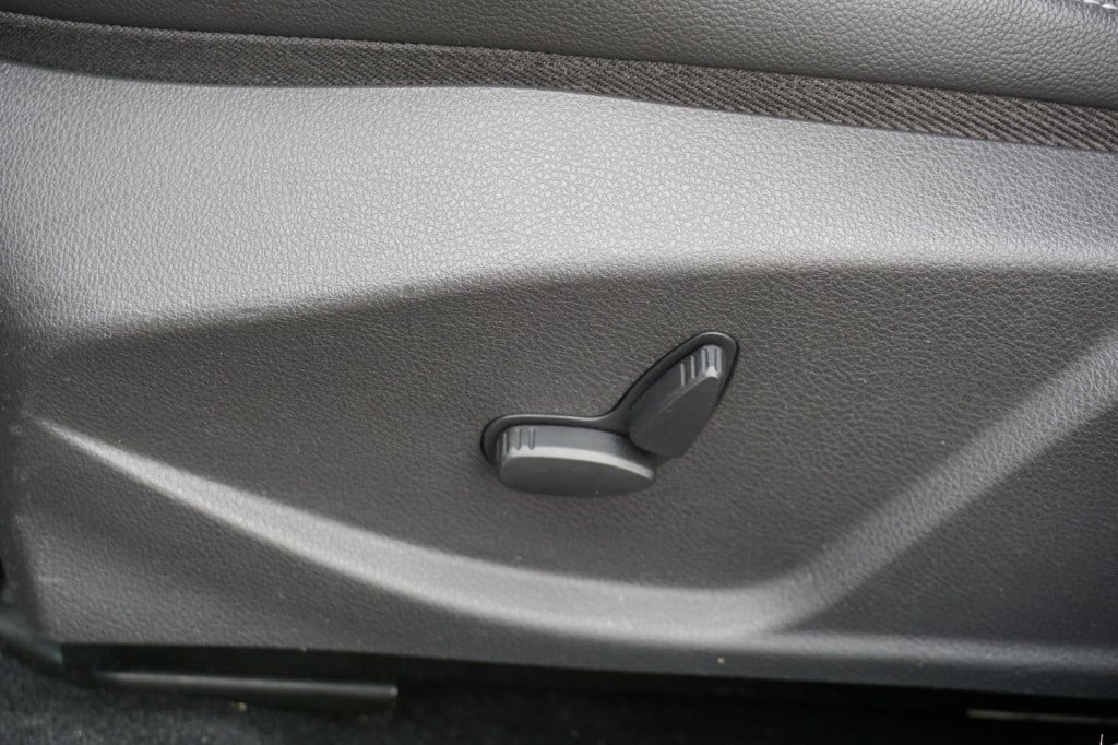 Ford Focus wagon 1.0 ecoboost lease titanium climate / navi / cruise / elek