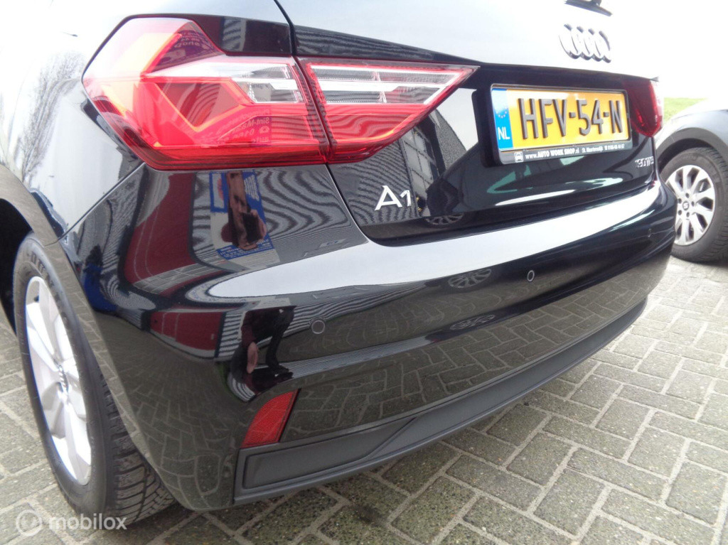 Audi A1 Sportback 30 tfsi 115pk automaat/airco/ecc/carplay/lm velgen/pdc