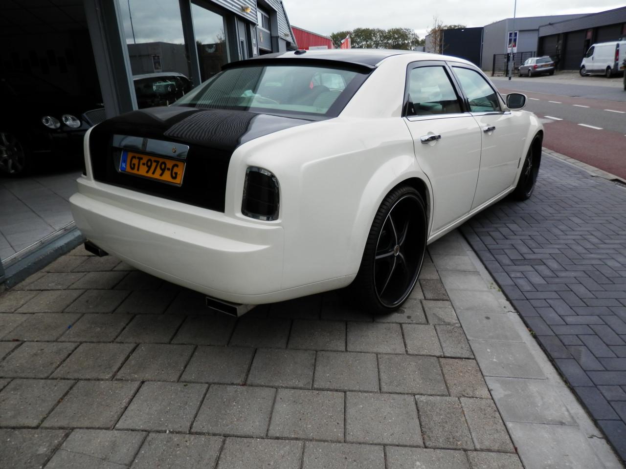 Auto Garant Biedt Aan: Chrysler 300c Special Edition