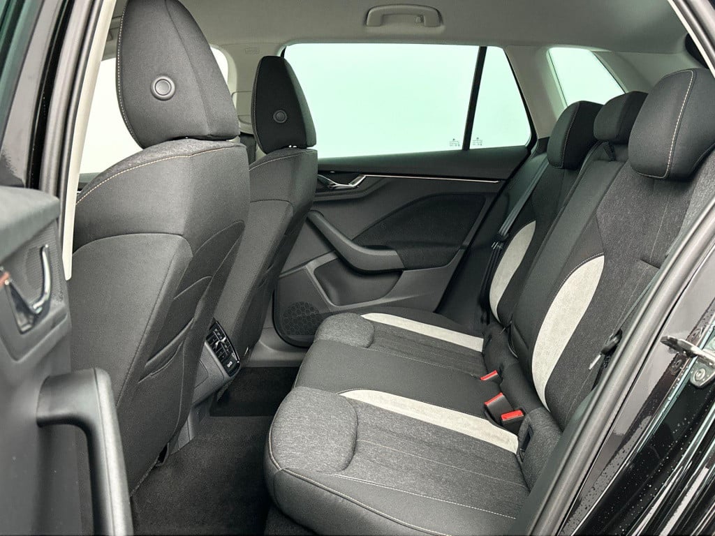 Skoda Kamiq business edition 1.0 tsi 85 kw / 115 pk suv 7 vers