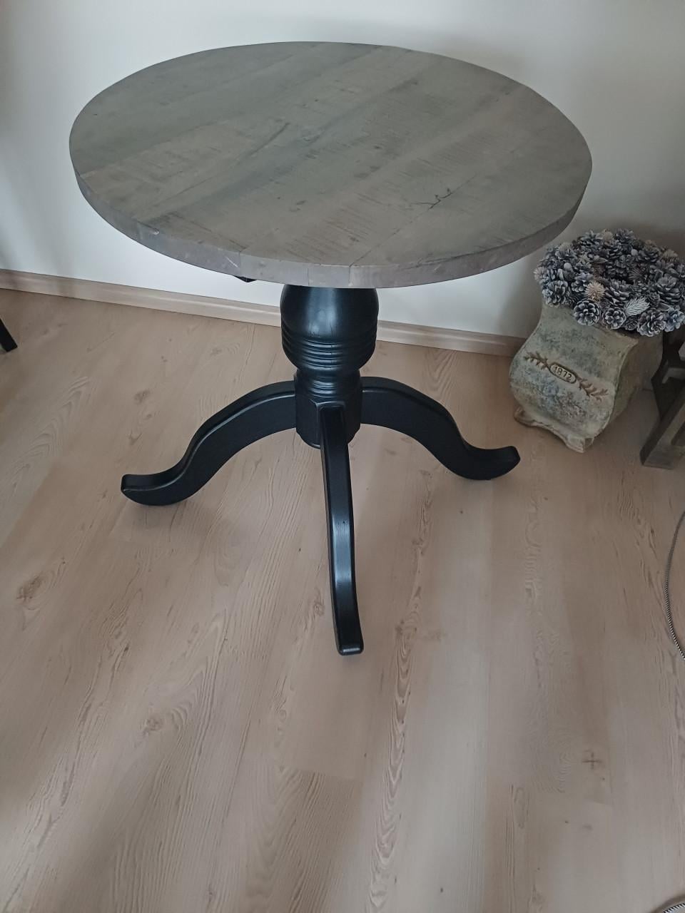 Brocante bijzettafel