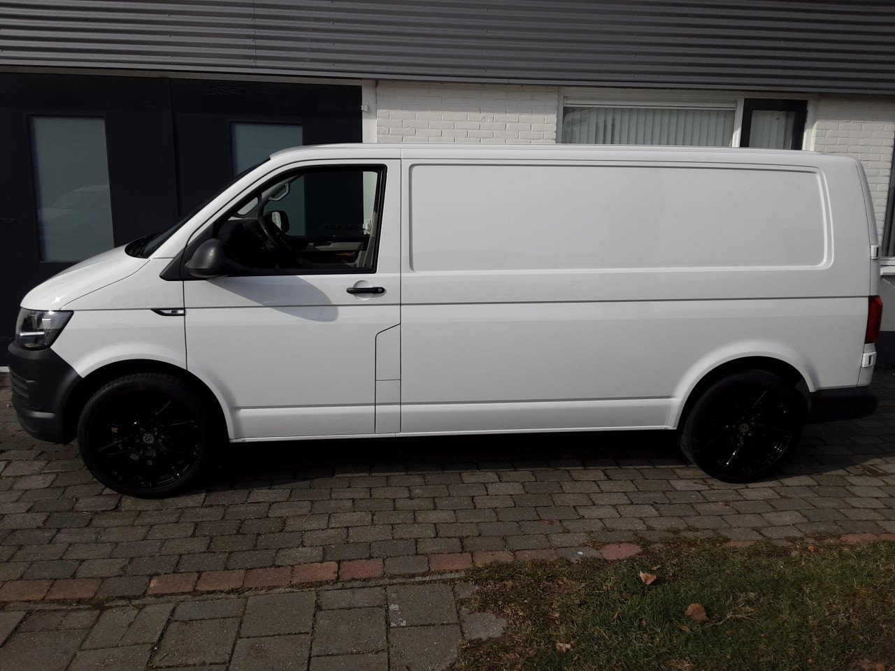 Volkswagen Transporter 2.0 TDI L2H1 Trendline AUTOMAAT DSG