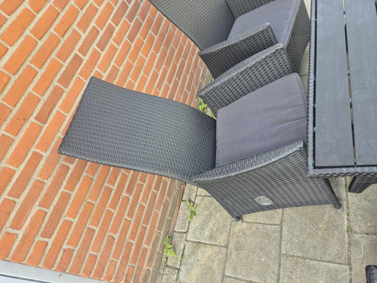 Tuinset, 4 verstelbare stoelen met tafel en poef (Bezorging mogelijk)