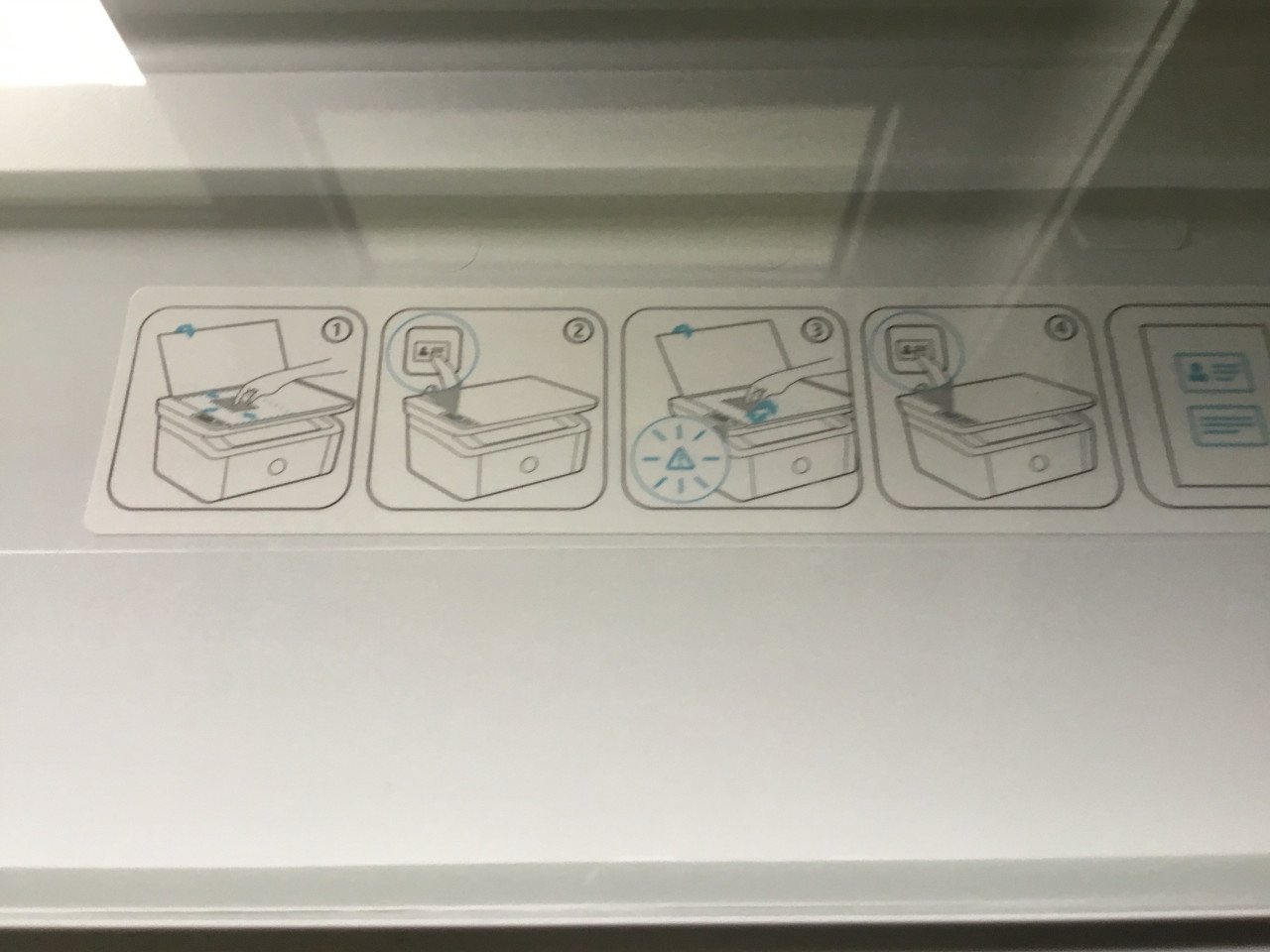 Printer. Gratis cartridge.  ( wegens overcompleet)