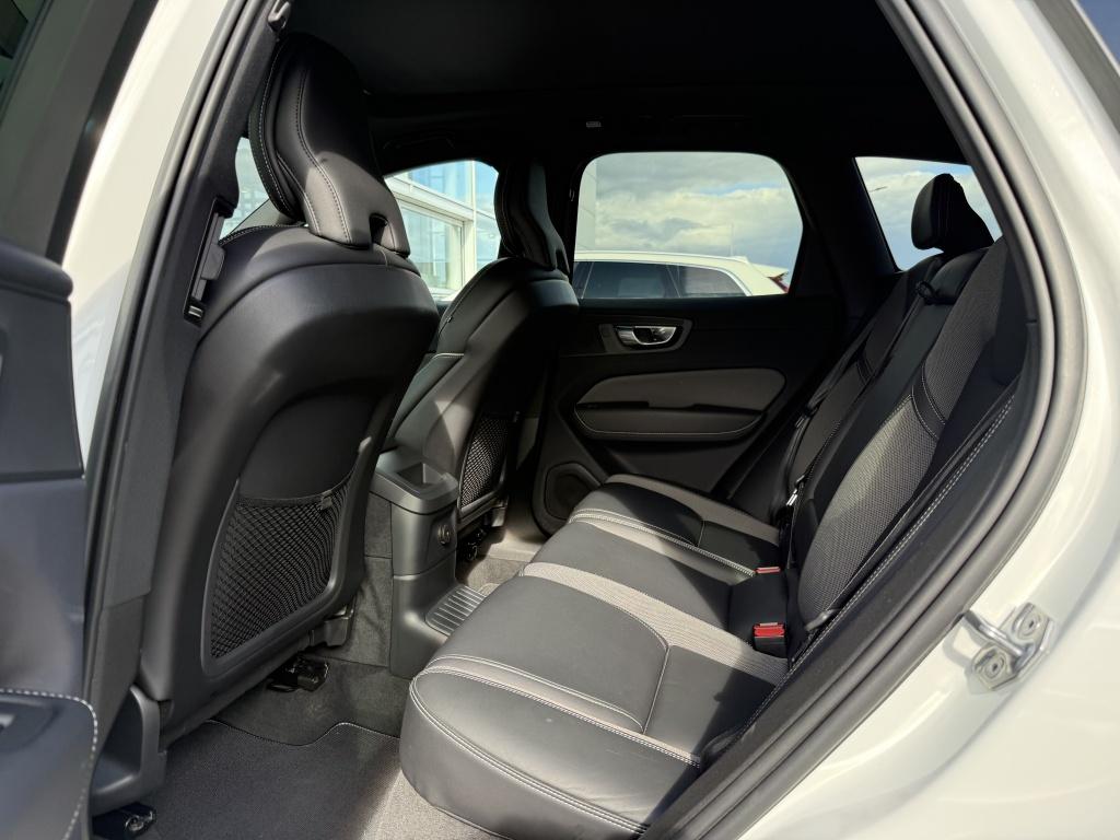 Volvo XC60 t8 455pk recharge r-design| panodak| adap.cruise| 360camera| hea