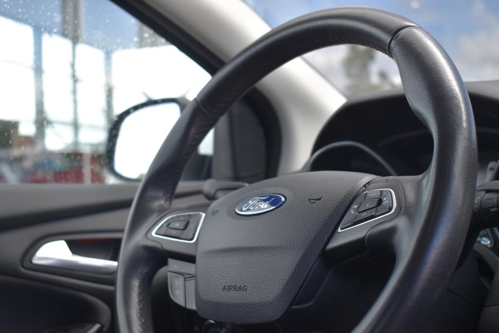 Ford Focus 1.0 titanium | cruise control | trekhaak | achteruitrijcamera | 