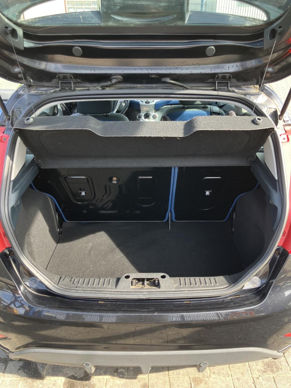 Ford Fiësta 1.4 Sport 71KW 3DR 2010 Zwart