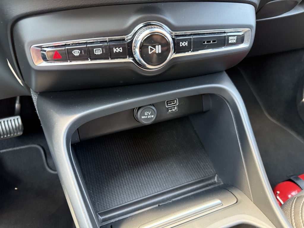 Volvo XC40 1.5 t5 te moment pro
