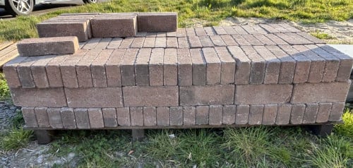 Betonklinker waalformaat bruin-grijs +/-  2,2 vierkante meter