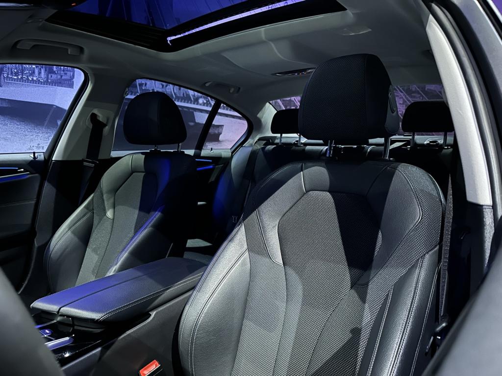 BMW 5 Serie 530e iperformance high executive *schuifdak*harmankardon*