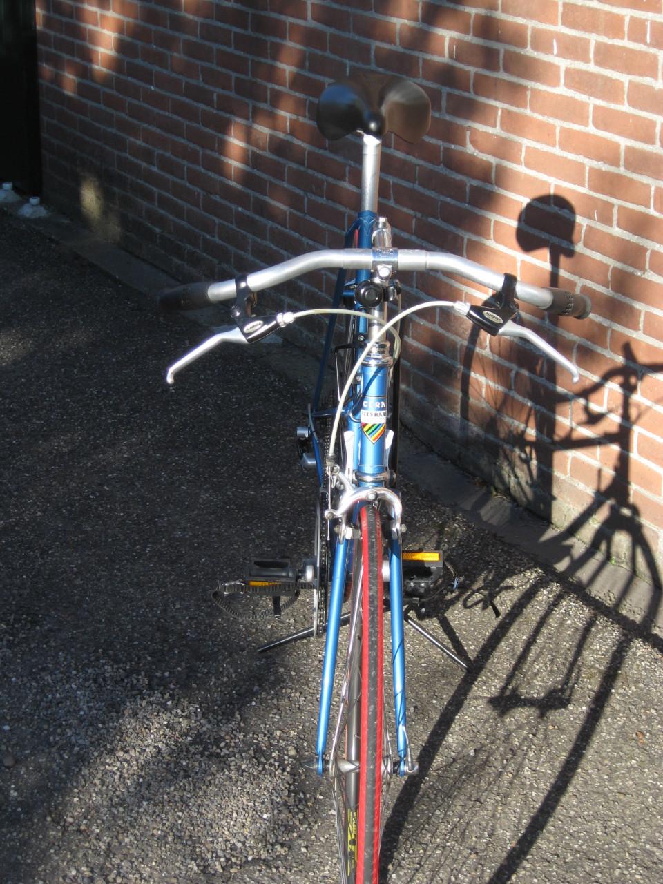 """MOOIE UNIEKE DAMES CERA RACEFIETS""