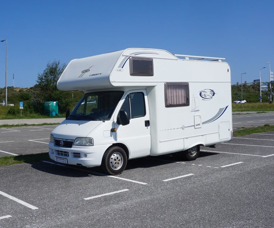 LMC Liberty G 561 Alkoof uit 2005 met 117.000km euro 4