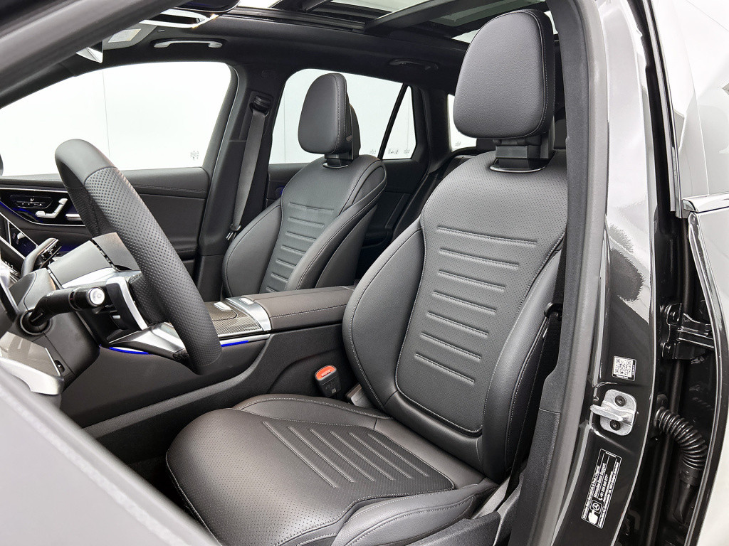 Mercedes-Benz Glc 300e 4matic sport edition | trekhaak | nightpakket | park