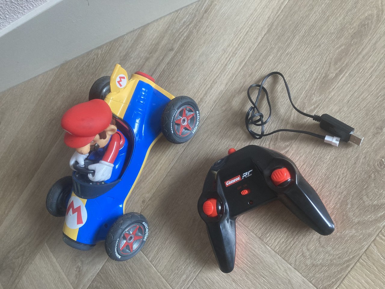 Bestuurbare auto Super Mario