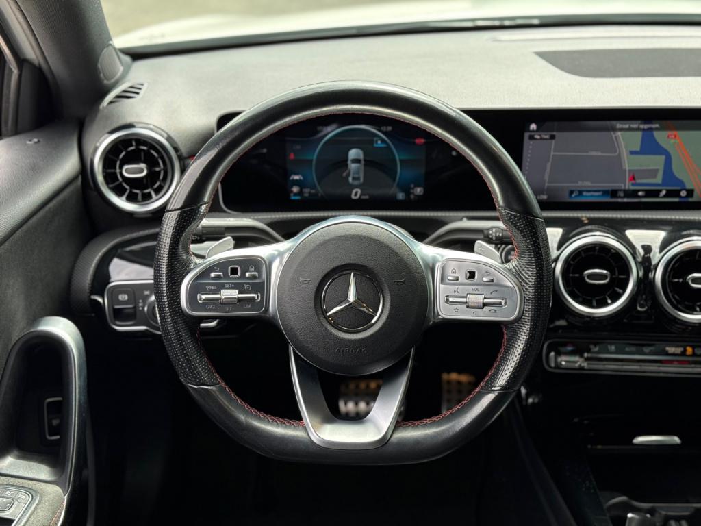 Mercedes-Benz A-Klasse 200 amg edition premium plus * camera * carplay * 18
