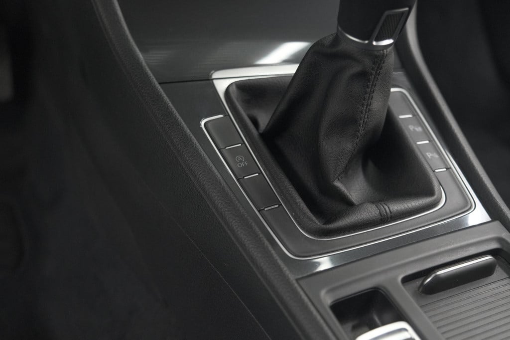 Volkswagen Golf 1.0 tsi 110pk highline | adaptieve cruise control | apple c