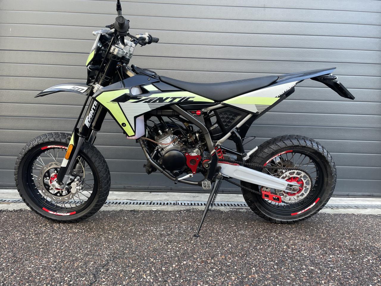 FANTIC 50 SCHAKELBROMMER