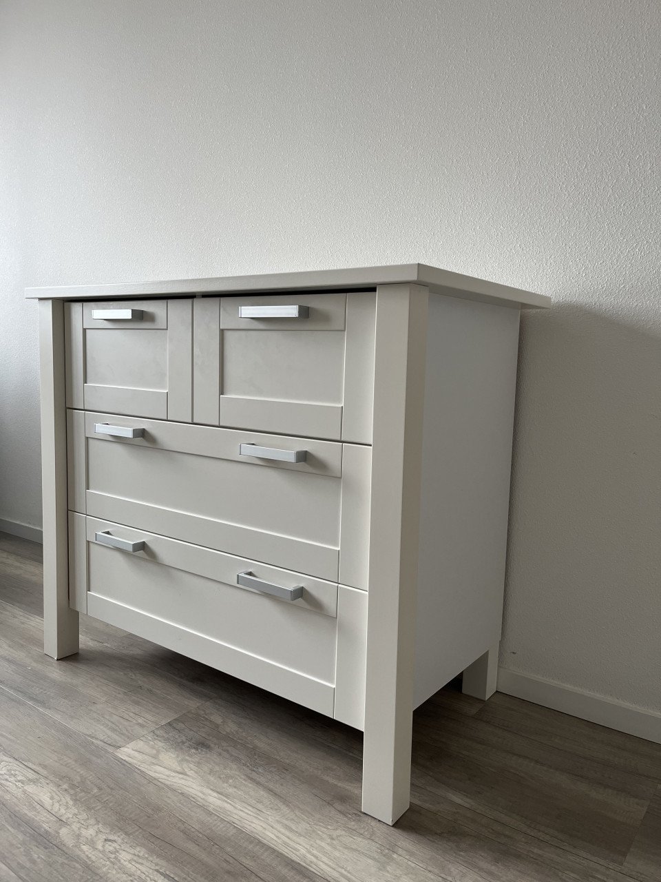 Commode wit