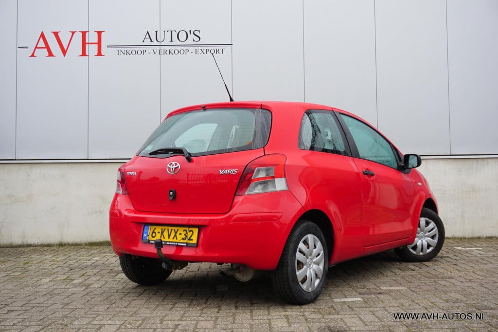 Toyota Yaris 1.0 vvti acces