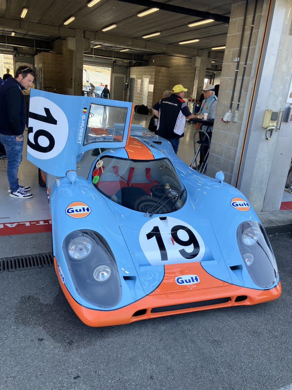 Porsche magazines opruiming !