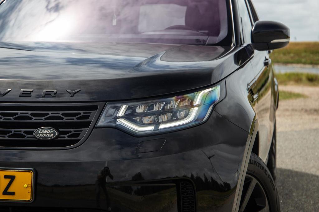 Land Rover Discovery 3.0 td6 hse grijs kenteken / leer / navi / luchtvering
