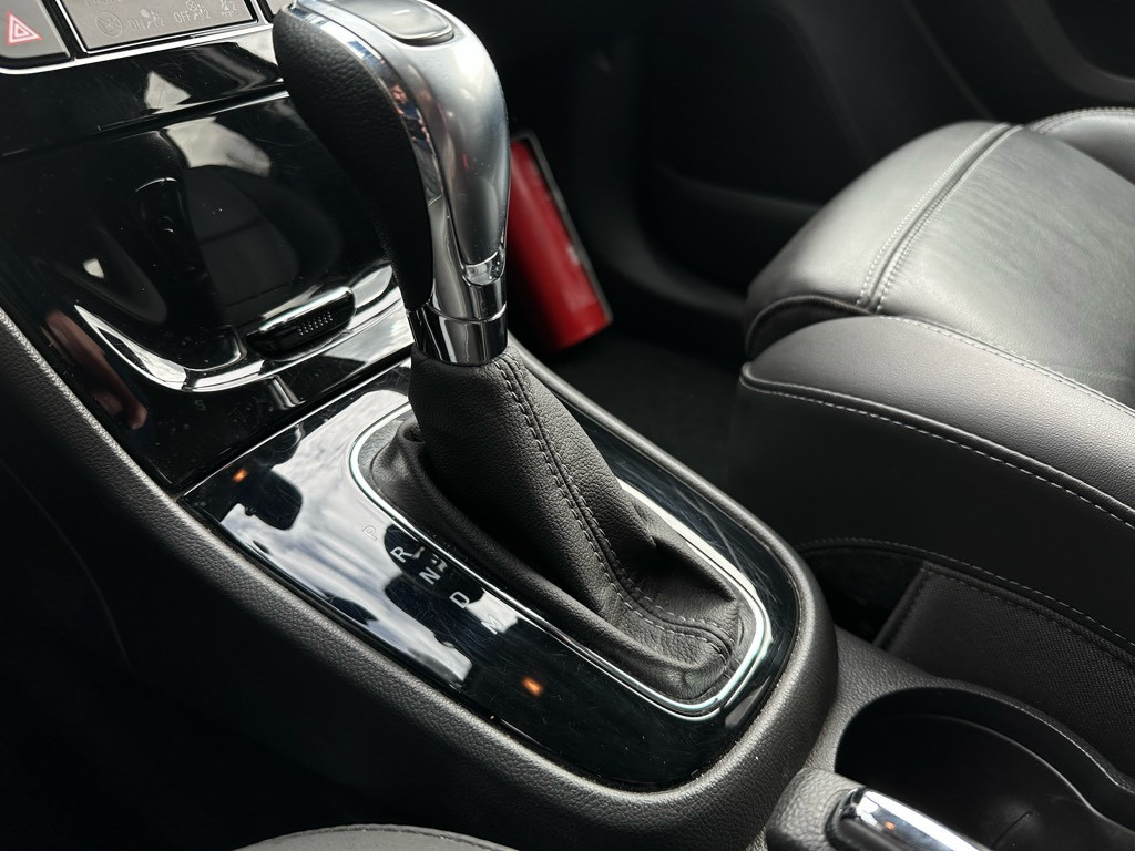 Opel Mokka 1.4 turbo innovation, leer, apple carplay, automaat