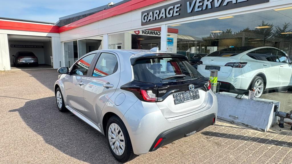 Toyota Yaris 1.5 hybrid 115 active