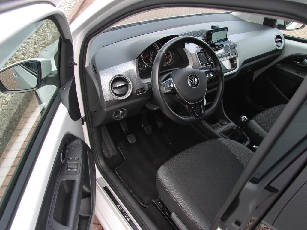 Volkswagen UP! 1.0 active 5drs. | private lease!