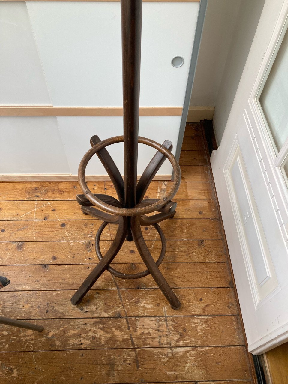 Houten kapstok, staand Thonet stijl