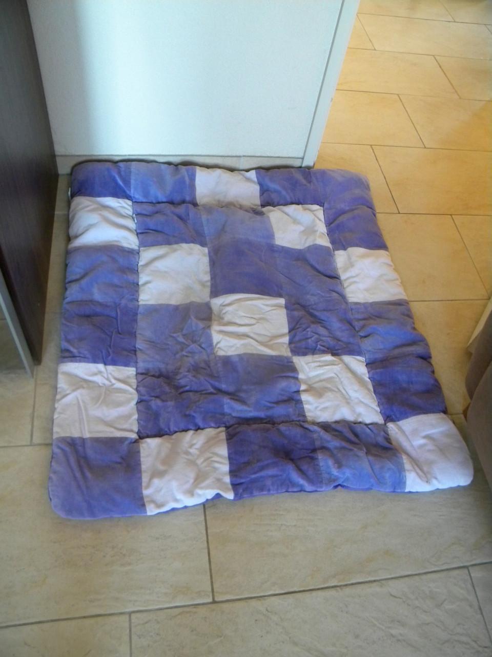 Diverse boxkleden   €5 per stuk ( in goede staat )