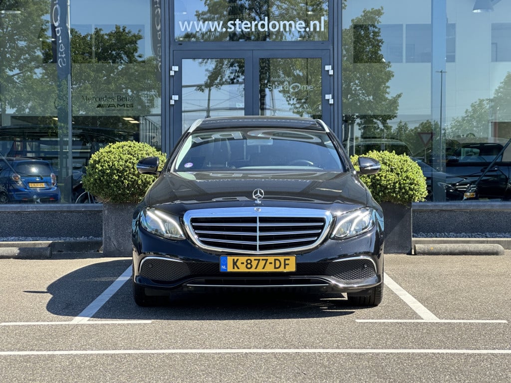 Mercedes-Benz E-Klasse estate 200 premium luxury l panorama dak l massage l