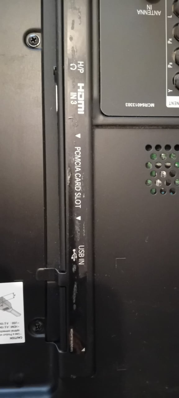 2 lg tvs lcd